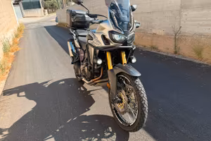 Honda africa twin 1000 dct