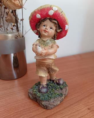 Statuina vintage in ceramica -bambino con cappello