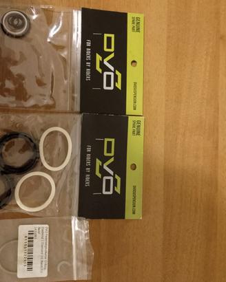 Service kit DVO diamond boost/topaz air nuovi.