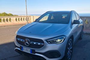 Mercedes CLASSE GLA full