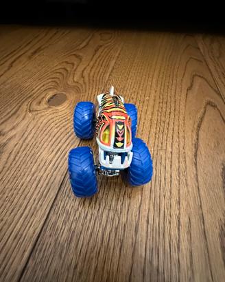 Monster Truck Hot Wheels Tigre