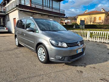 Volkswagen Touran TDI Highline DSG