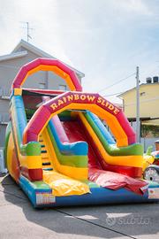 SCIVOLO GONFIABILE TEMA ARCOBALENO