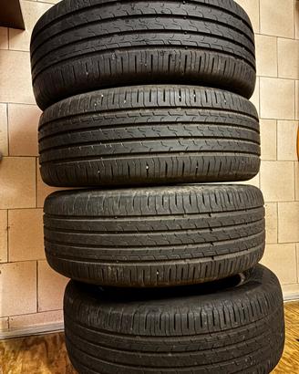 N. 4 Pneumatici Continental 215/55/R17 V