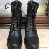 Scarponcino donna stile anfibio nero