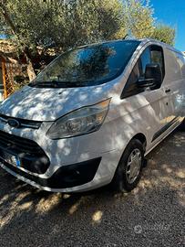 Ford custom 2,2 lounge permute scambi