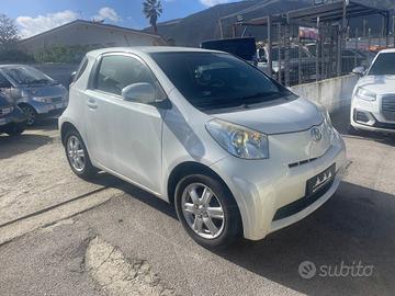 Toyota iQ 1.0