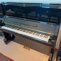 Pianoforte verticale YAMAHA UX (U3)