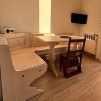 Panca Angolare in Legno + Tavolo
