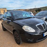 Lancia Ypsilon 1.2 Argento- NEOPATENTATI