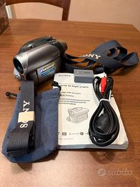 Sony Handycam DCR-DVD202 videocamera