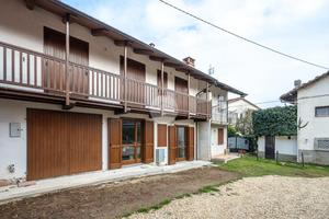 CASA SEMINDIPENDENTE A VARISELLA