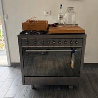 Cucina Smeg 6 fuochi e forno a gas