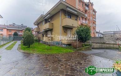 TRILOCALE SENZA SPESE CON BOX DOPPIO - LUMINOSO E