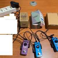 Chitarra 3 effetti Donner con alimentatore e cavi