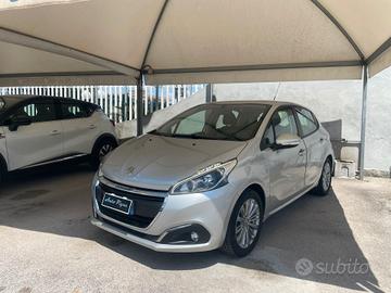 Peugeot 208 PureTech 82 5 porte Allure
