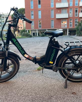 Bicicletta elettrica Koolux KS6 con batteria extra