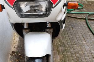 Suzuki GSX 750 F - 1990