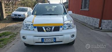 Nissan X-Trail 2.5 16V Elegance 4x4 gancio traino