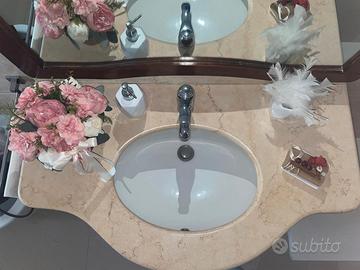 mobiletto bagno completo di specchio