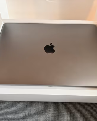 Apple MacBook Pro 13” - 2017