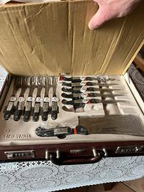 Set forchette e coltelli