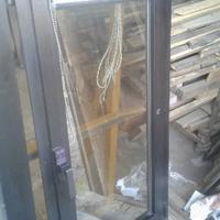 Finestra con tendina in Alluminio 61x126