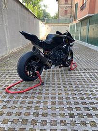 Yamaha r1 " pronto pista" 2017