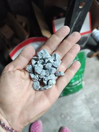 Sassi colorati graniglia grigio cenere da giardino