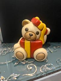Orso con dono thun