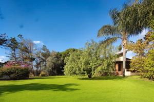 Villetta indipendente con giardino e prato inglese