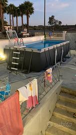 Piscina fiori terra