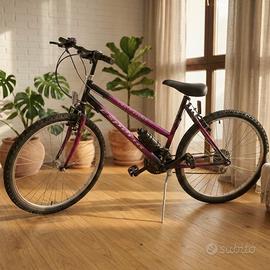 Mountain bike, 26 pollici, 18 velocità, viola