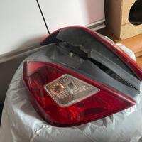 luci stop opel corsa D