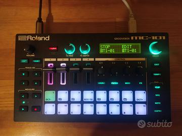 Roland MC 101