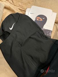 passamontagna nike