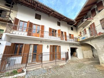 Casa semi-indipendente a Romano Canavese