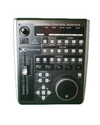 Behringer X touch One - controller DAW motorizzato