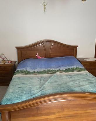 Camera da letto in noce nazionale