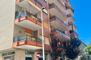 Appartamento in contesto Signorile con portierato