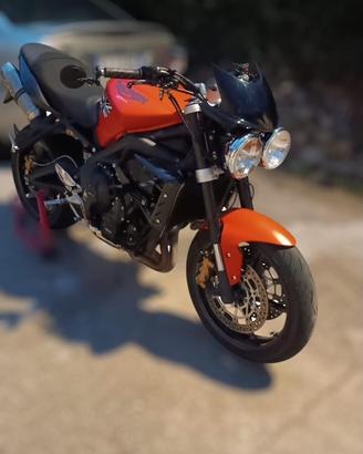 Triumph street triple R 675