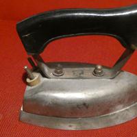 Ferro stiro vintage elettrico