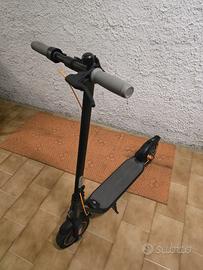 Monopattino Segway-Ninebot F40