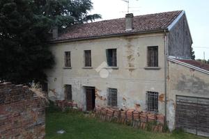 VILLA SINGOLA A GONZAGA