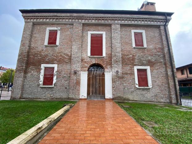 BILOCALE AL PIANO TERRA CON GIARDINO NELL'ANTICA C