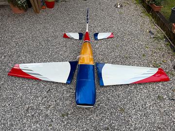 Aeromodello Extra 300 2,6m fibra