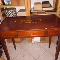 Tavolino in legno