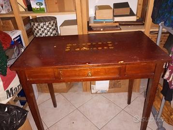 Tavolino in legno