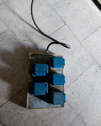Quadro elettrico portatile per servizi casa