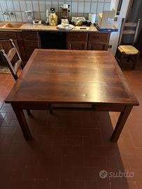 Tavolo quadrato